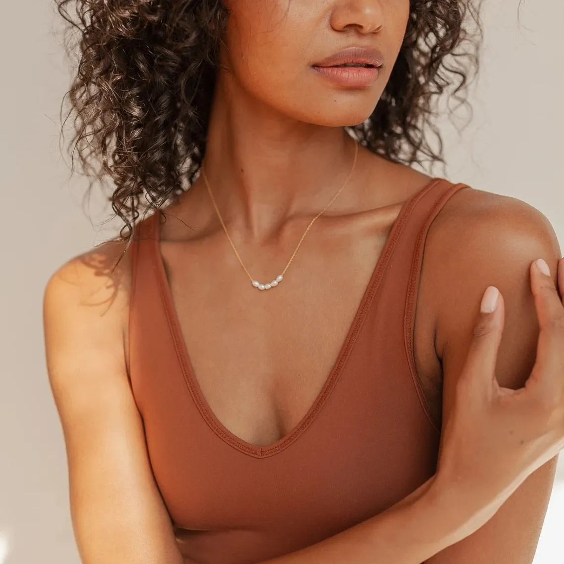 Linear Pearl Necklace